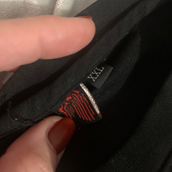 Versace - Picture 2 of 3